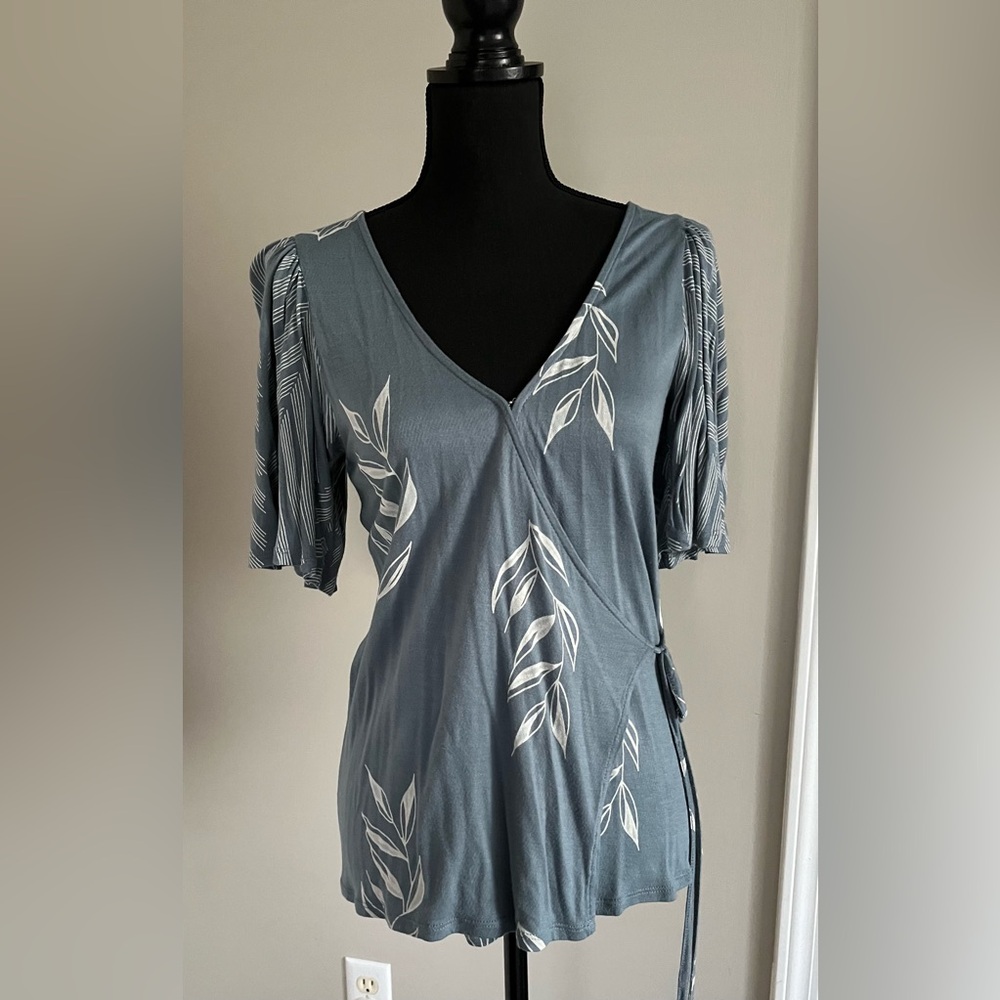 Lucky brand women’s top Small